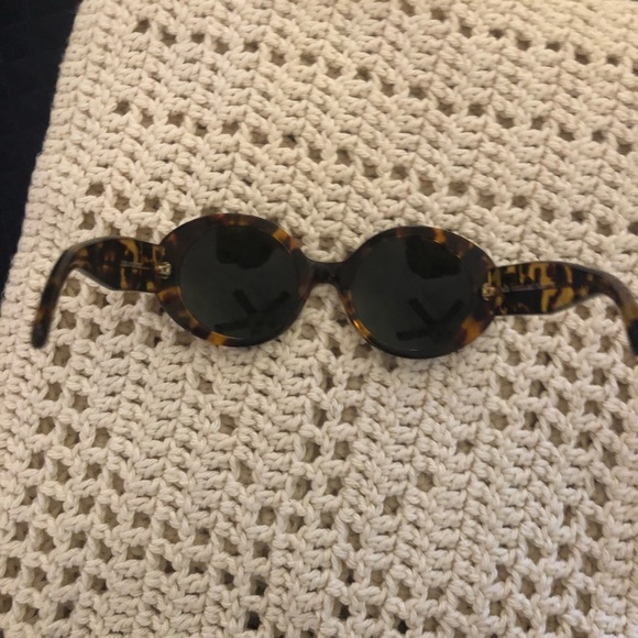 Authentic Vintage Gucci 2410 Sunglasses - Tortoise Shell - Picture 3 of 7